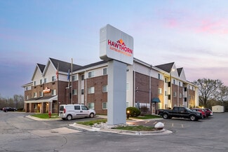 Oak Creek, WI Hospitality - 1001 W College