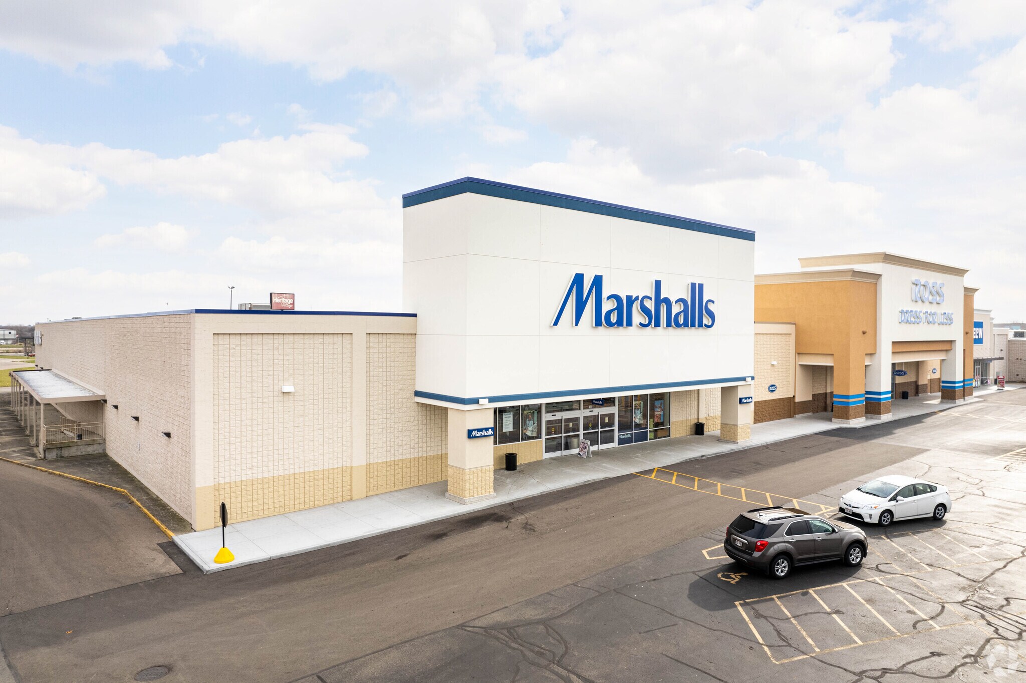 1645 N Spring St, Beaver Dam, WI for Sale