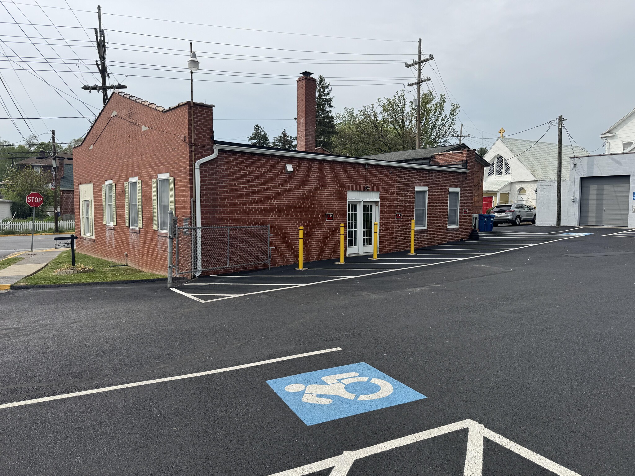 100 N Buckmarsh St, Berryville, VA for Rent