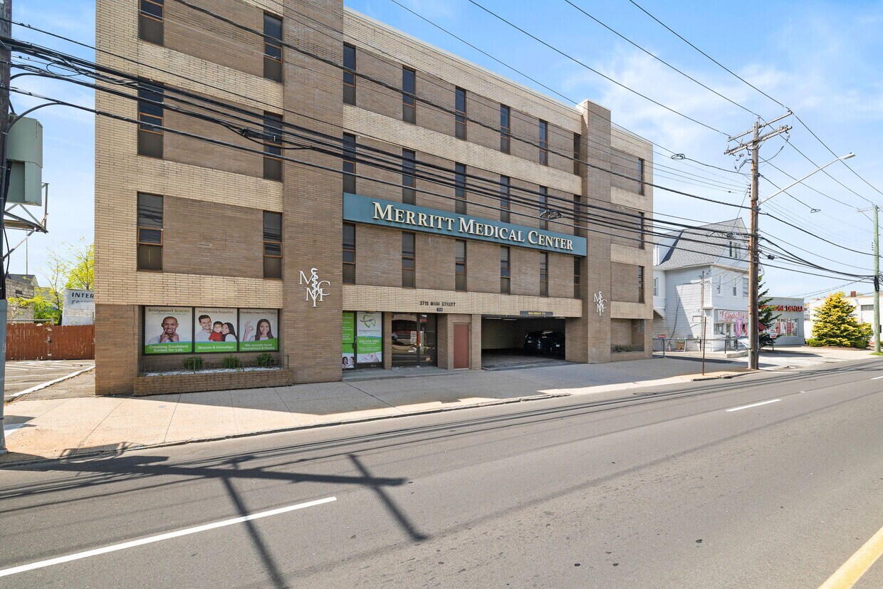 3715 Main St, Bridgeport, CT for Sale