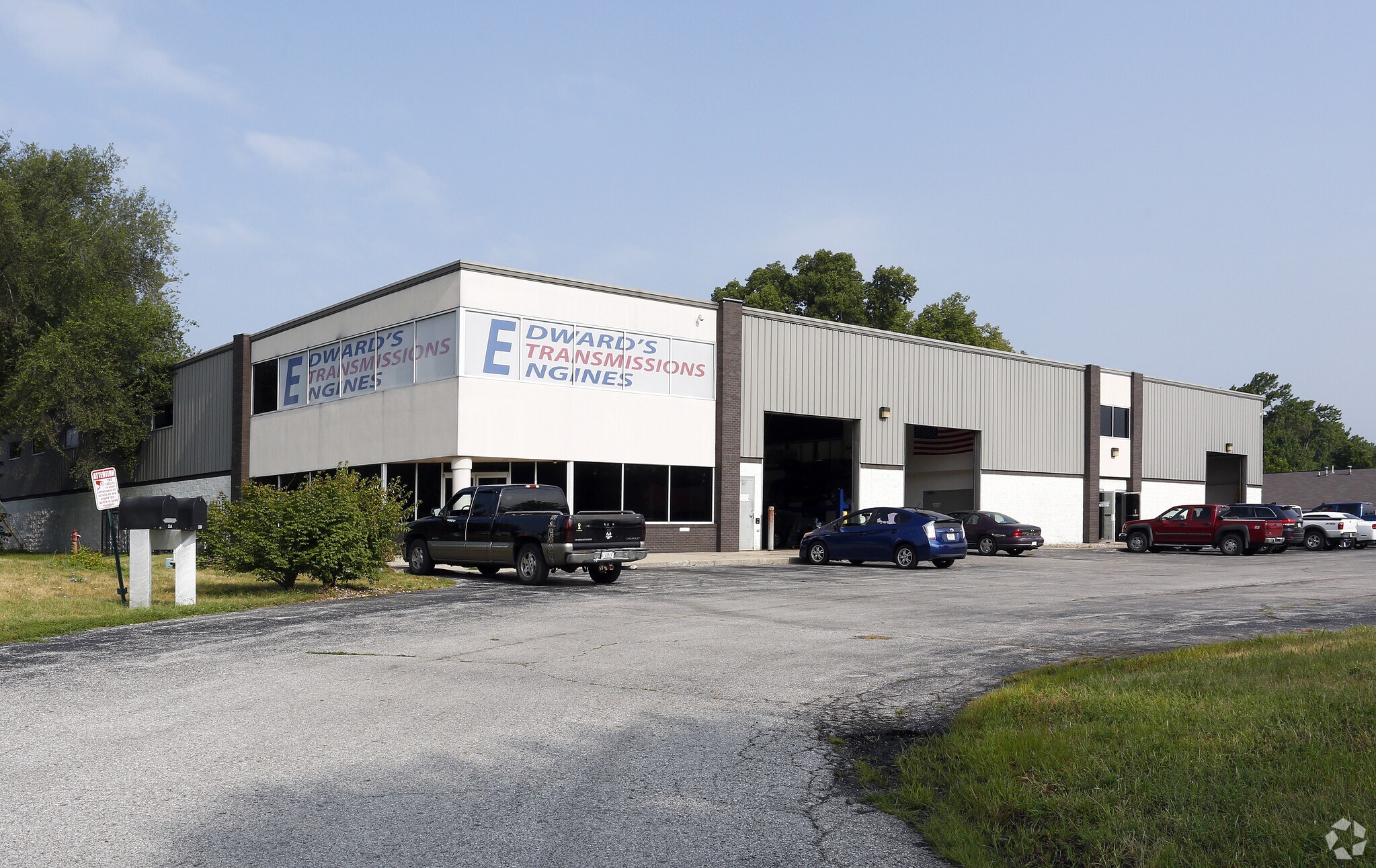2 Gasoline Aly, Indianapolis, IN for Rent