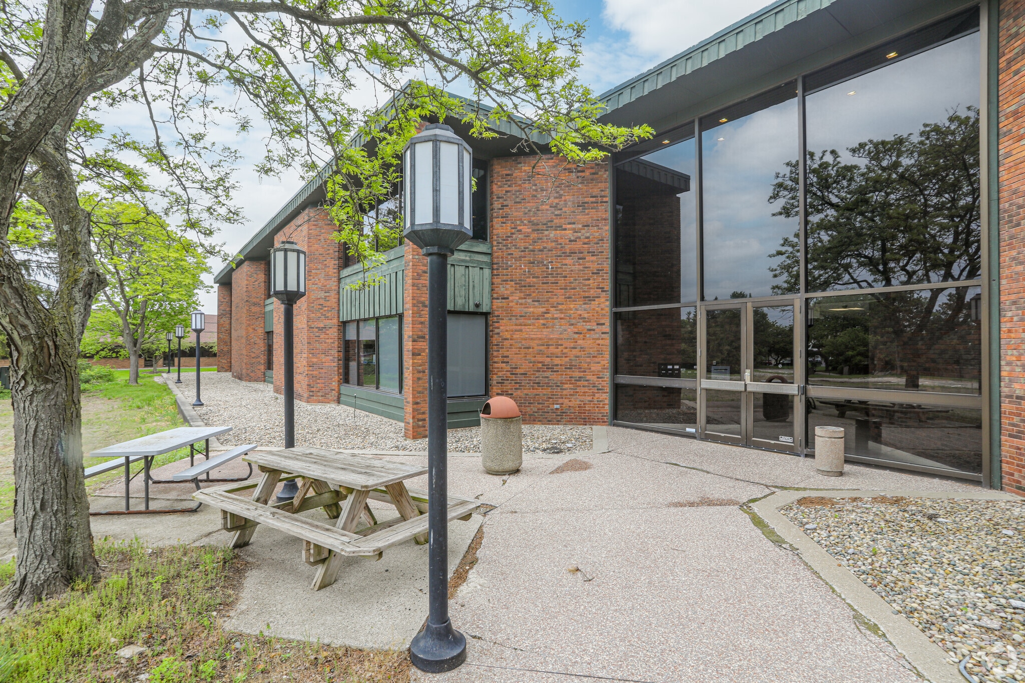 3040 Charlevoix Dr SE, Grand Rapids, MI for Rent