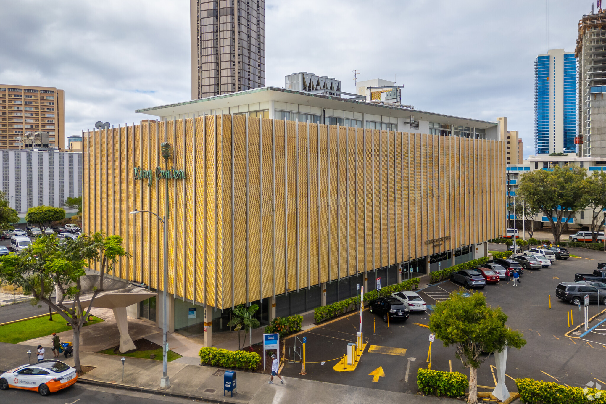 1451 S King St, Honolulu, HI for Rent