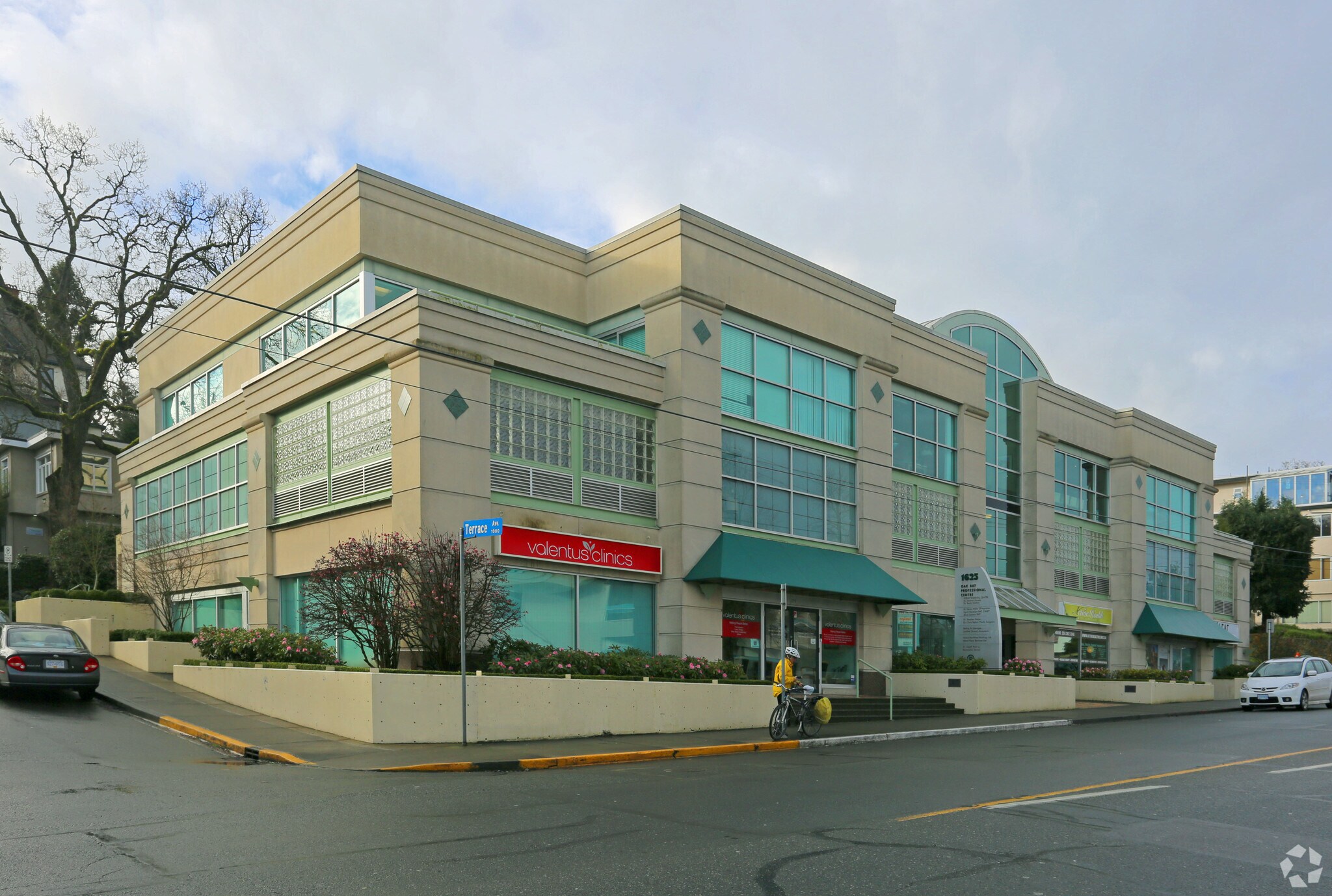 1625 Oak Bay Ave, Victoria, BC for Sale