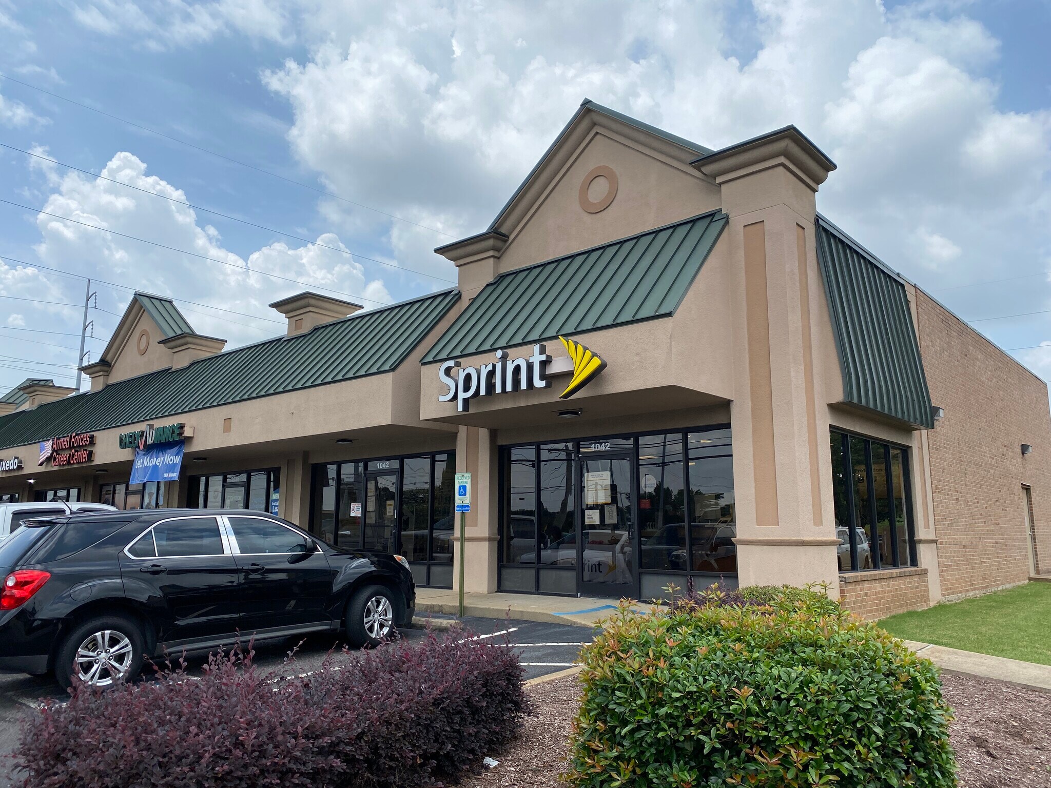 10221042 Goodman Rd E Southaven, MS 38671 Retail Property for Lease