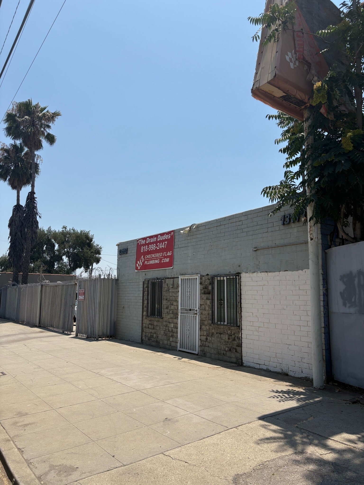 13113 San Fernando Rd, Rancho Cascades, CA for Rent