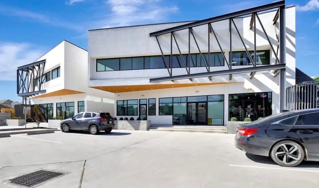 6815 N Main St, Houston, TX for Rent