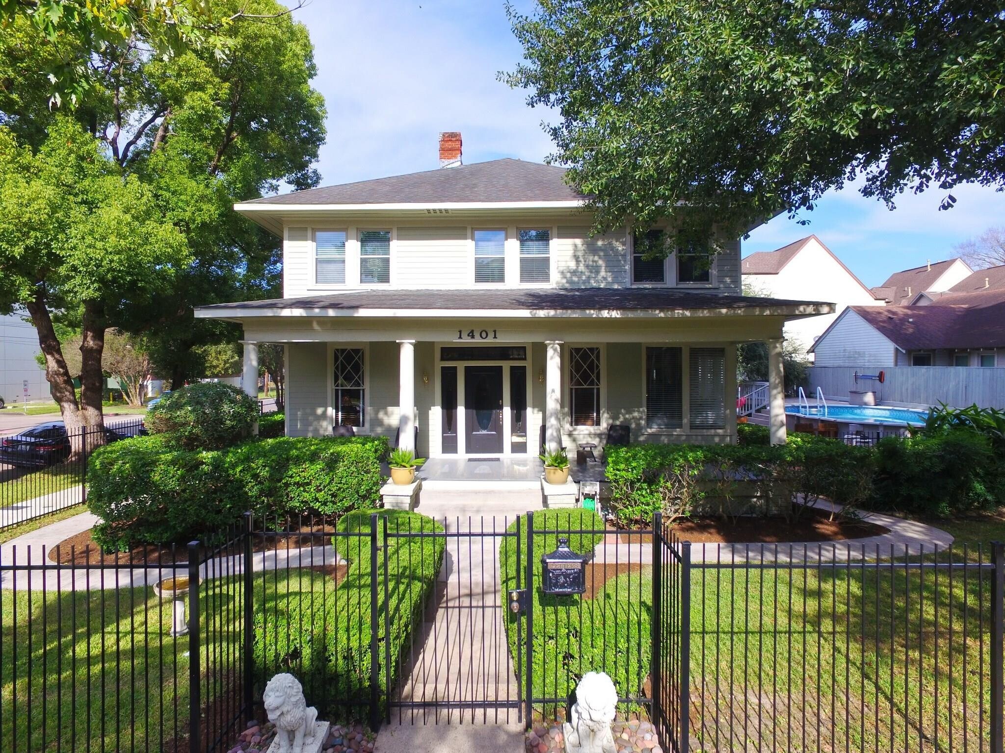 1401 Truxillo St, Houston, TX for Sale