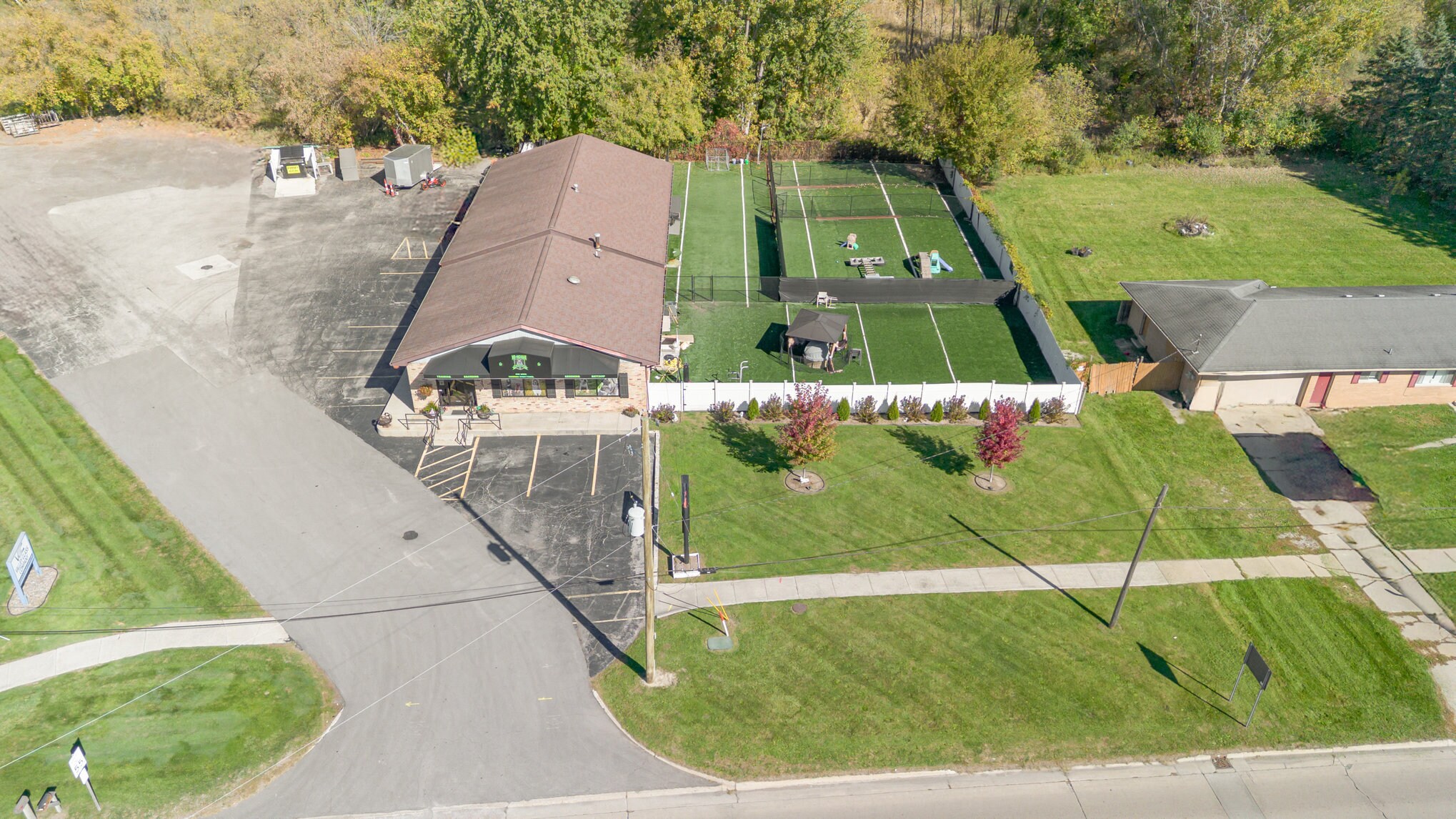 2412 Midland Rd, Saginaw, MI for Sale