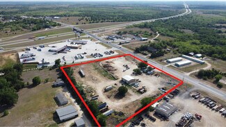 Luling, TX Commercial Land - 1951 S Magnolia Ave