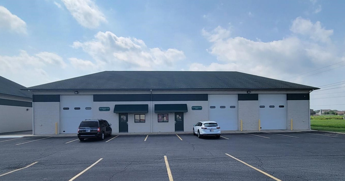 1140 Arrowhead Ct, Crown Point, IN for Rent