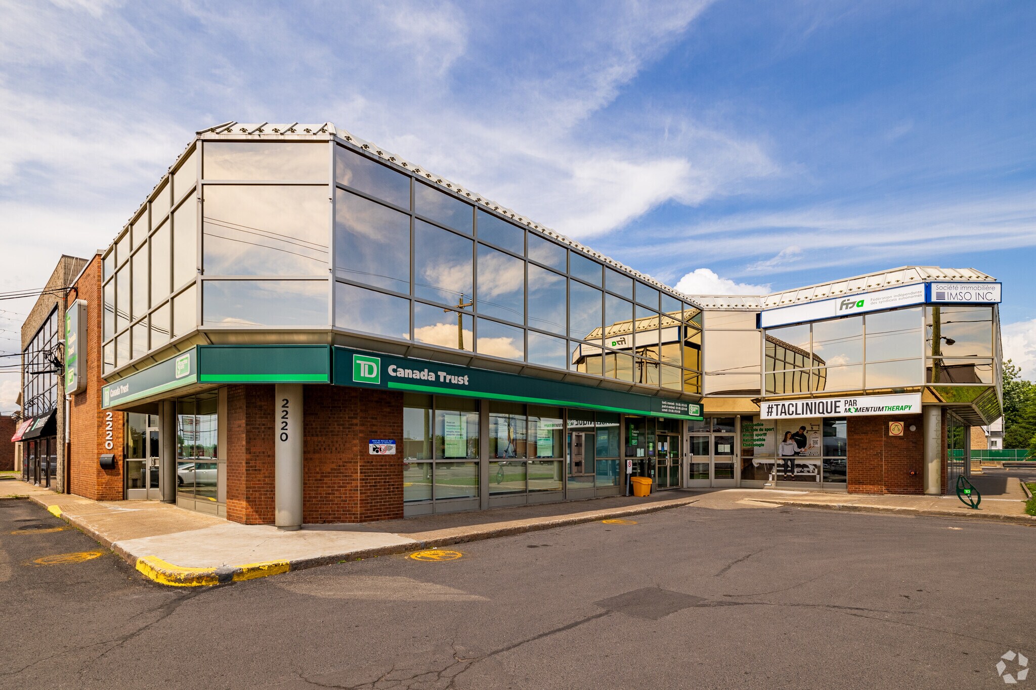 2220 Boul Lapinière, Brossard, QC for Rent