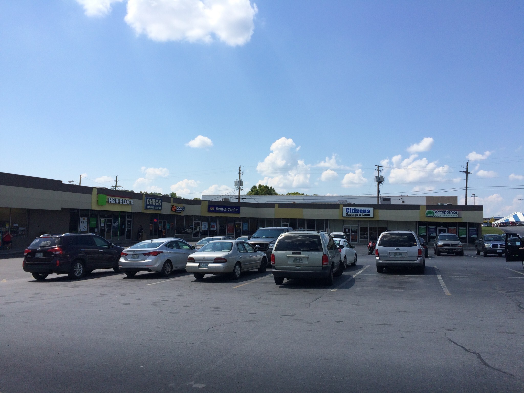 1649 E Stone Dr, Kingsport, TN for Rent