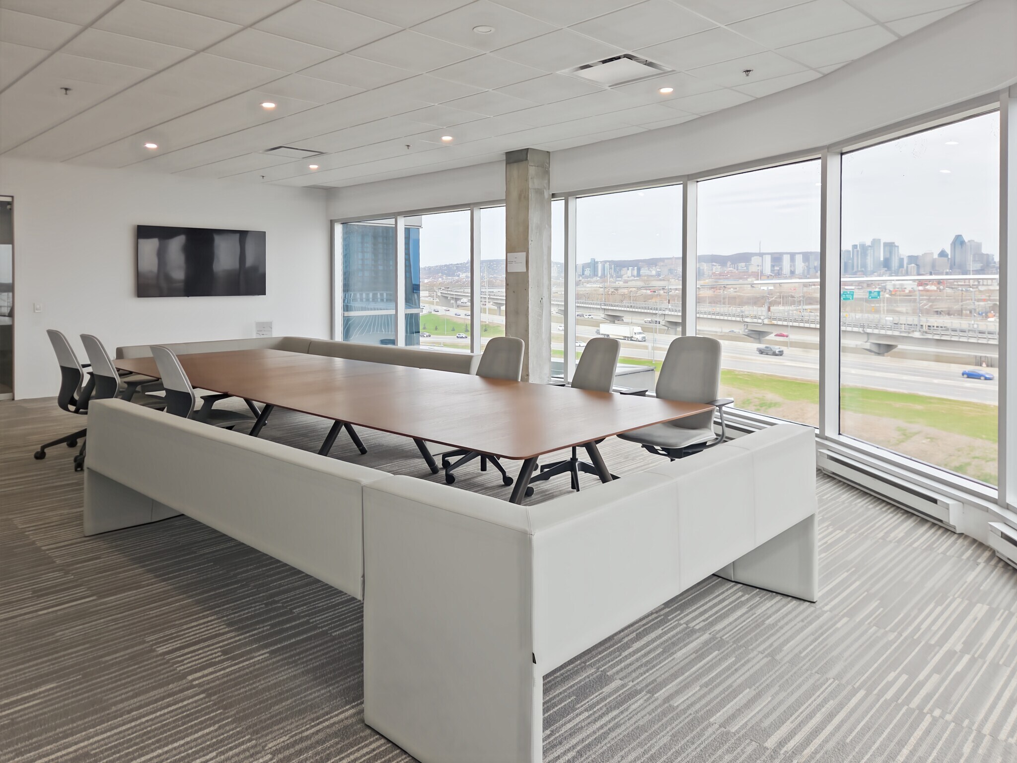 14 Pl Du commerce, Verdun, QC for Rent