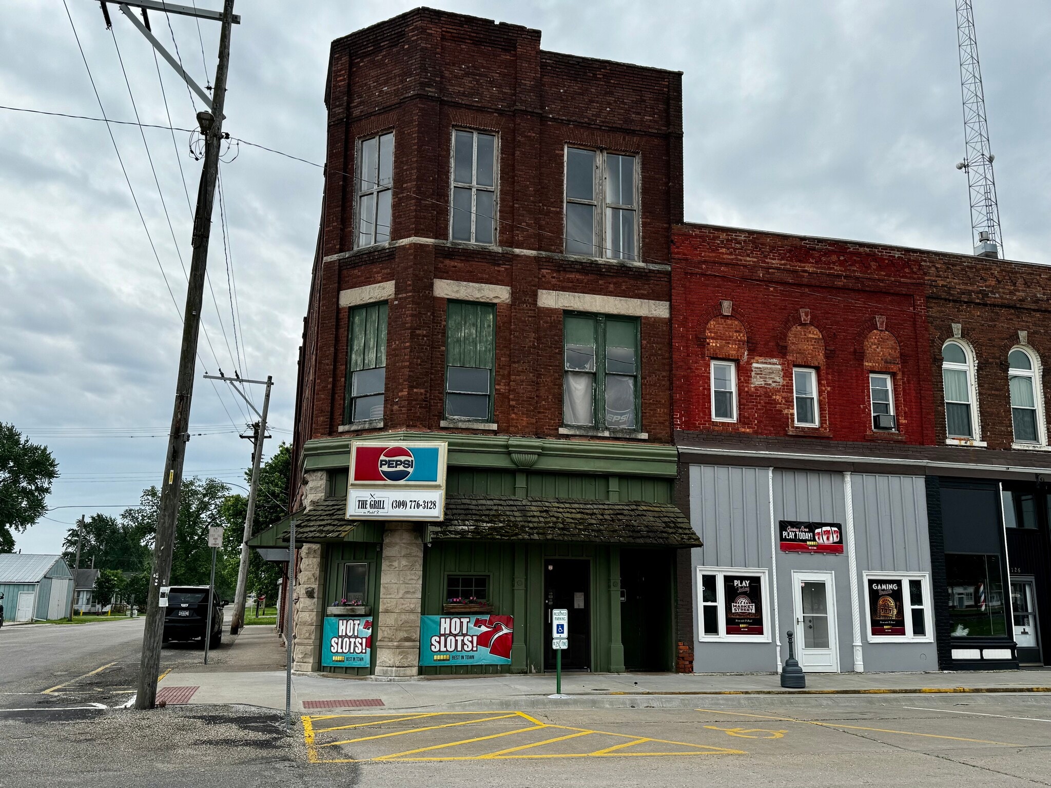 134 E Market St, Colchester, IL for Sale