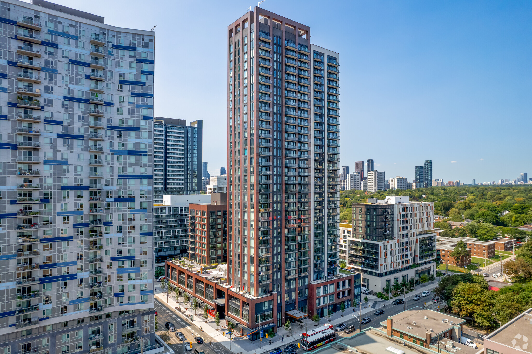 674 Dundas St E, Toronto, ON for Rent