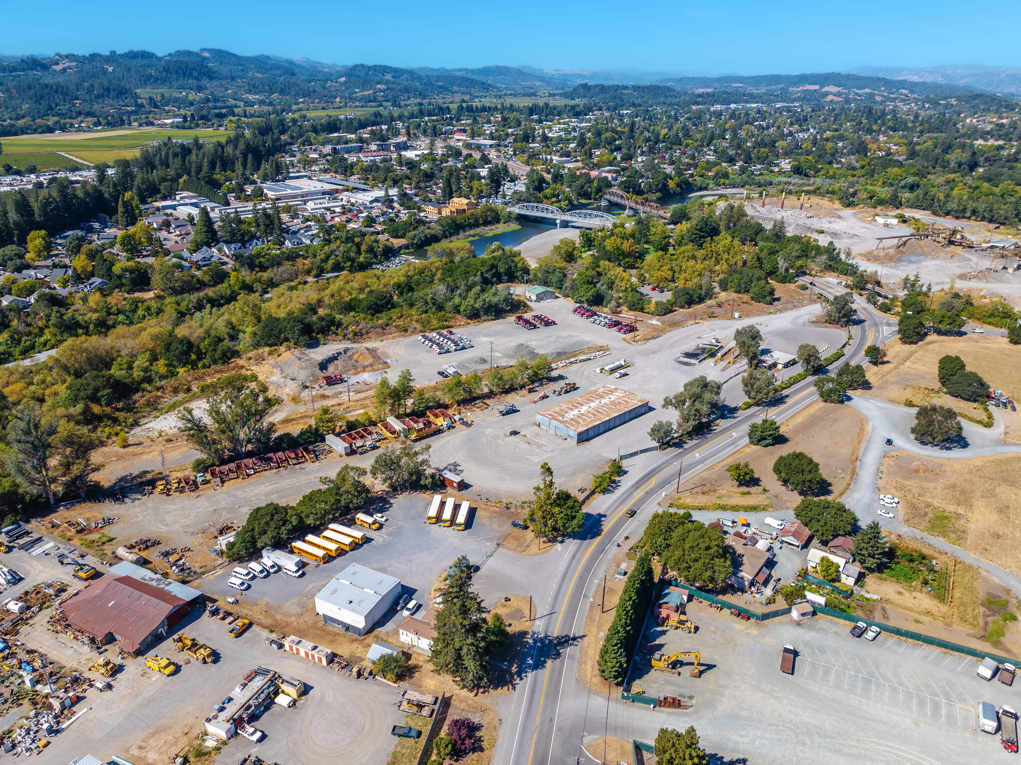 13611 Healdsburg Ave, Healdsburg, CA for Rent
