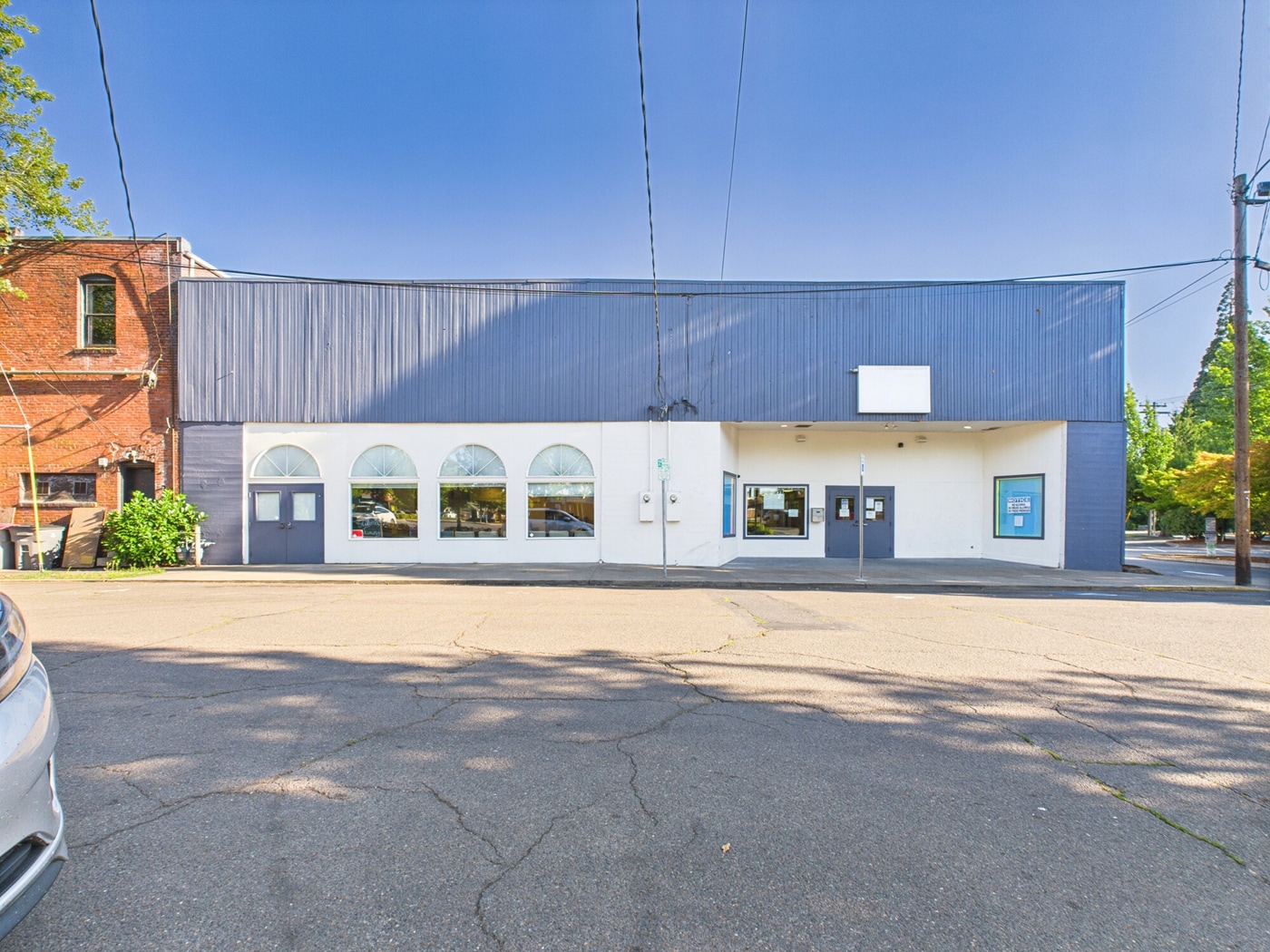 118 NE 4th St, Mcminnville, OR for Sale