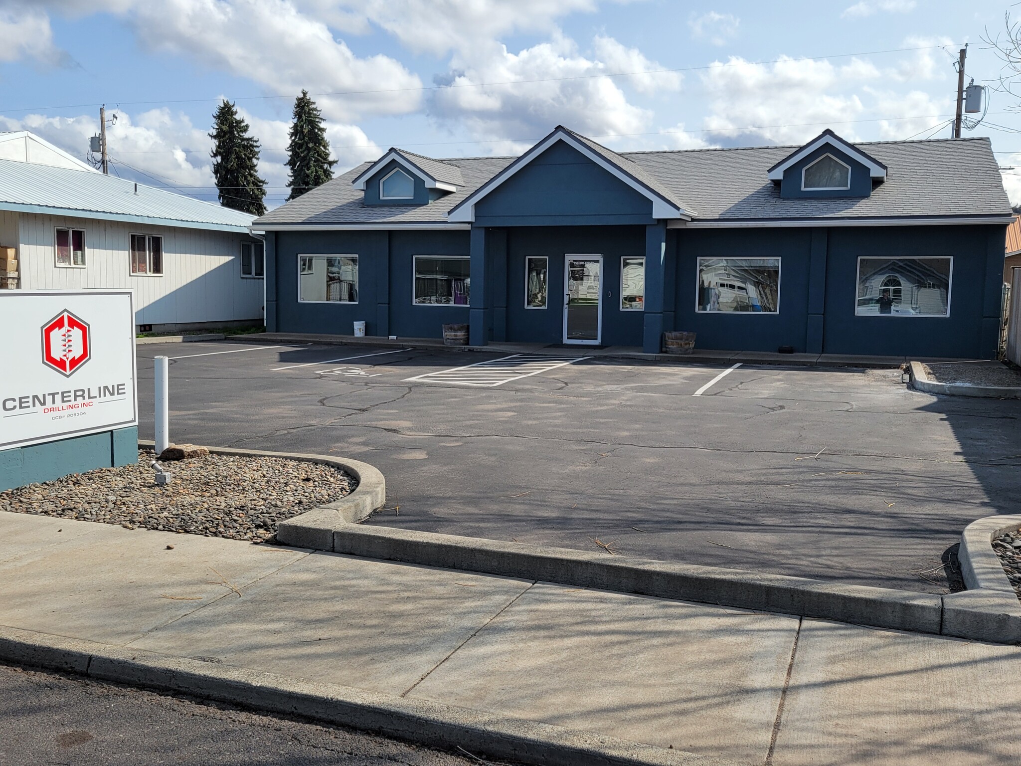 750 NW 4th St, Prineville, OR for Sale