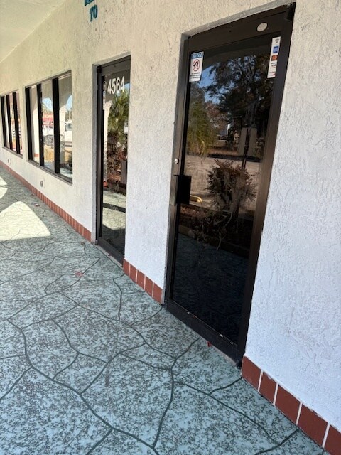 4560-4568 Commercial Way, Spring Hill, FL for Rent