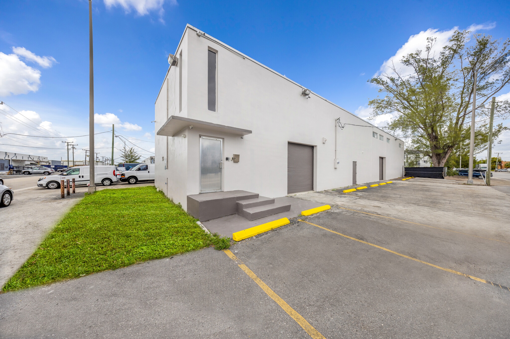 7550 W 2nd Ct, Hialeah, FL for Rent