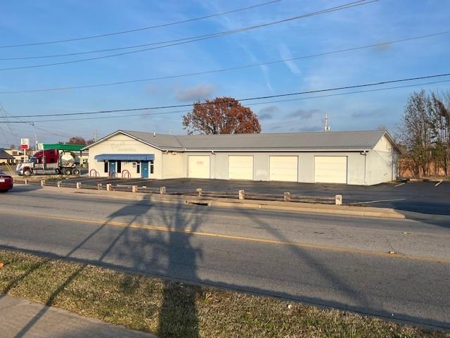 1903 S 1st St, Rogers, AR for Sale