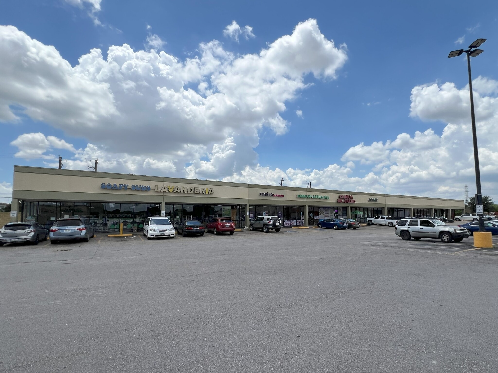 5900-5990 Renwick Dr, Houston, TX for Rent