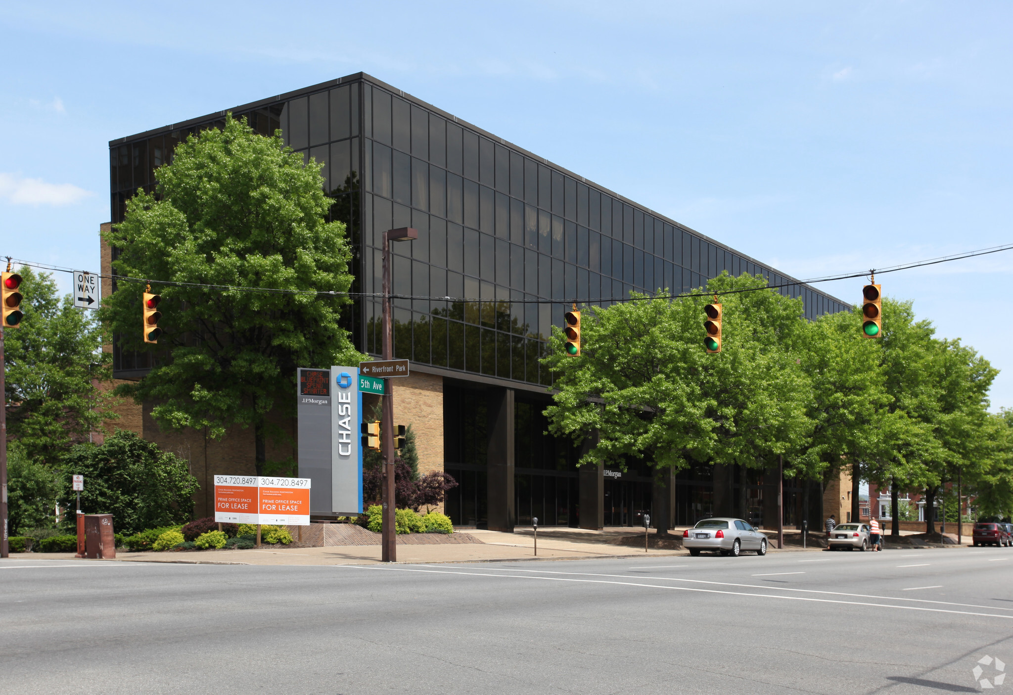 1000 Fifth Ave, Huntington, WV for Rent