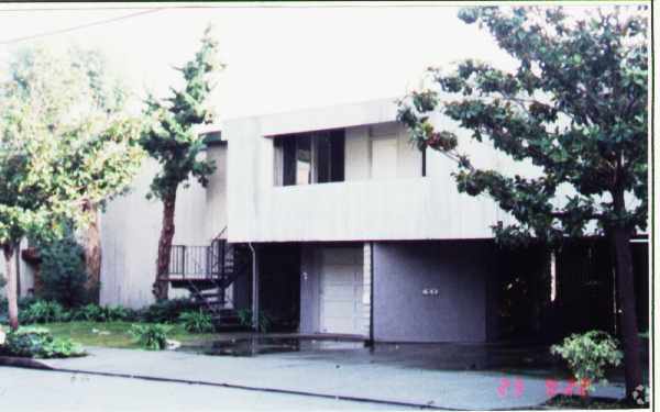 30 Newell Rd, East Palo Alto, CA for Sale