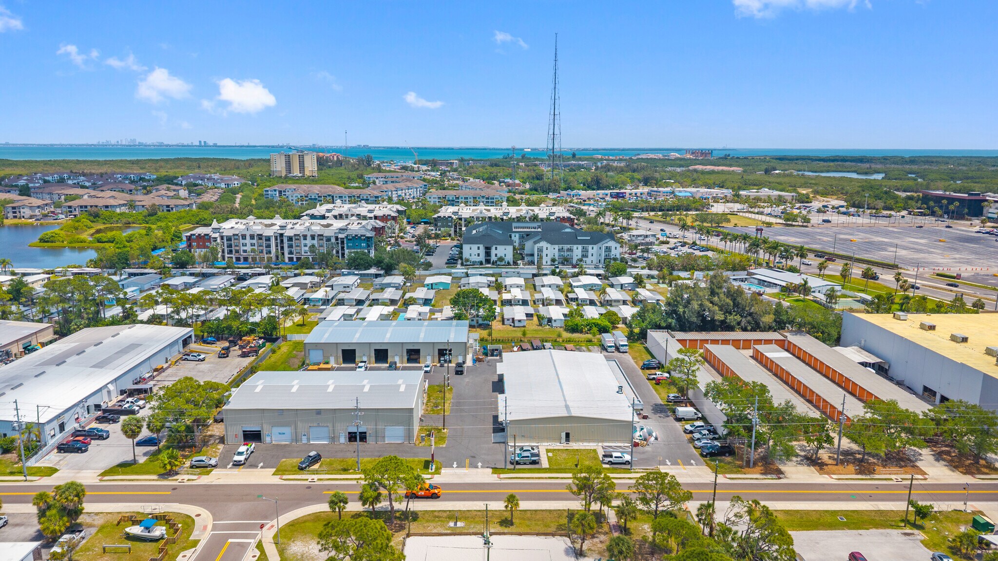 10525 Oak St NE, Saint Petersburg, FL for Rent