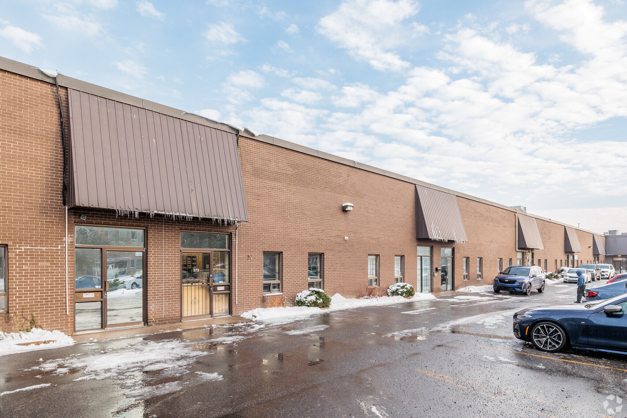 555-655 Av Lépine, Dorval, QC for Rent