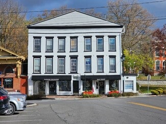 Fayetteville, NY Apartments - 100-104 Brooklea Dr