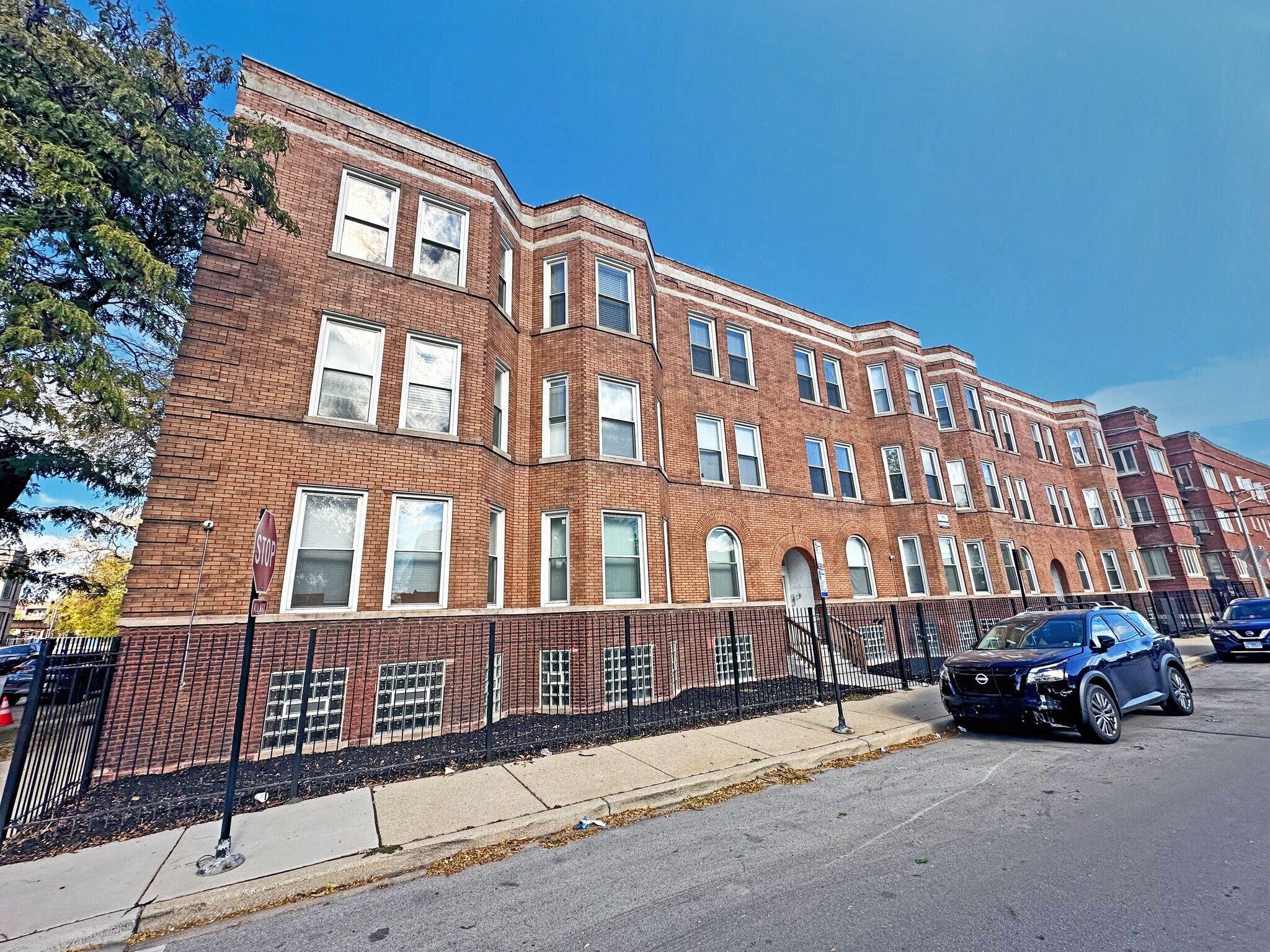 4957 S Calumet Ave, Chicago, IL for Sale