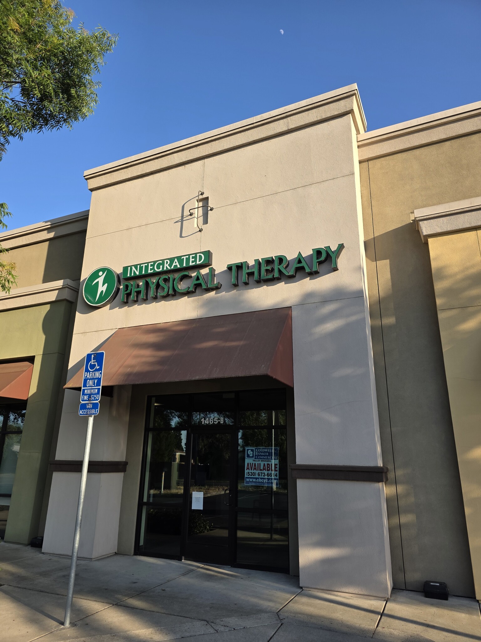 1465 Tharp Rd, Yuba City, CA for Rent