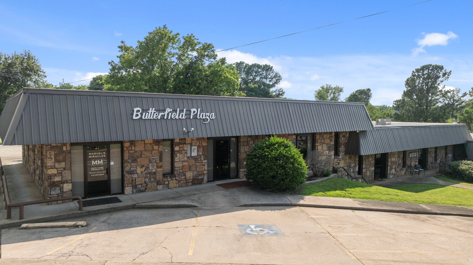 2863 Old Missouri Rd, Fayetteville, AR for Rent