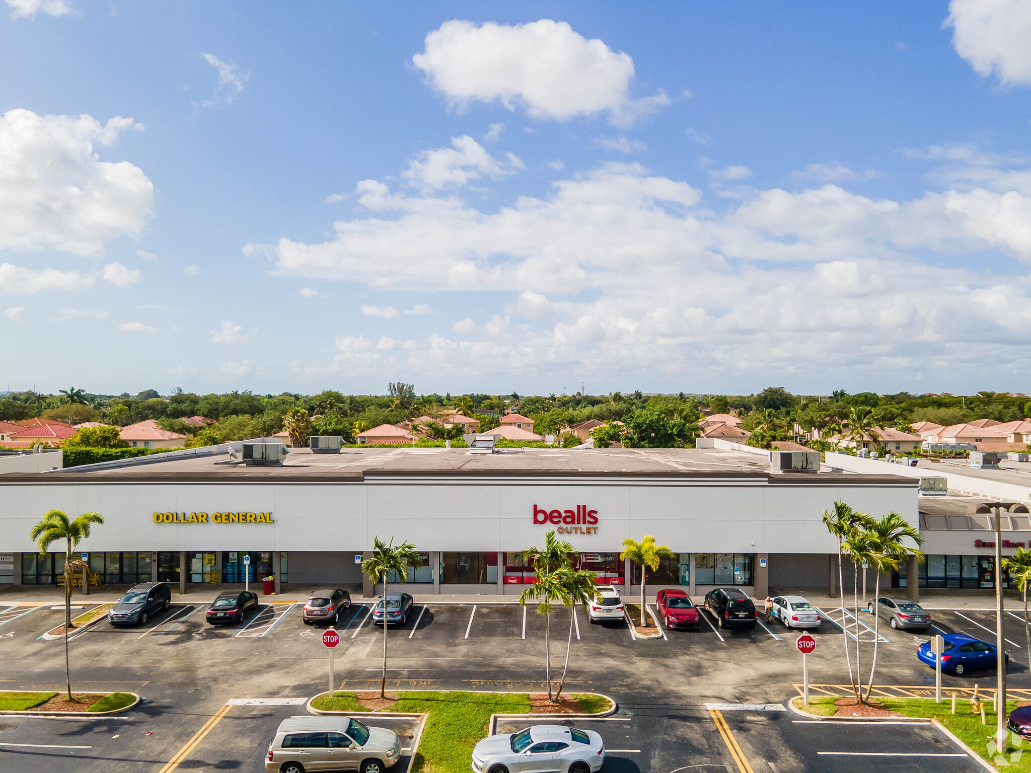 9900-10060 Pines Blvd, Pembroke Pines, FL for Rent