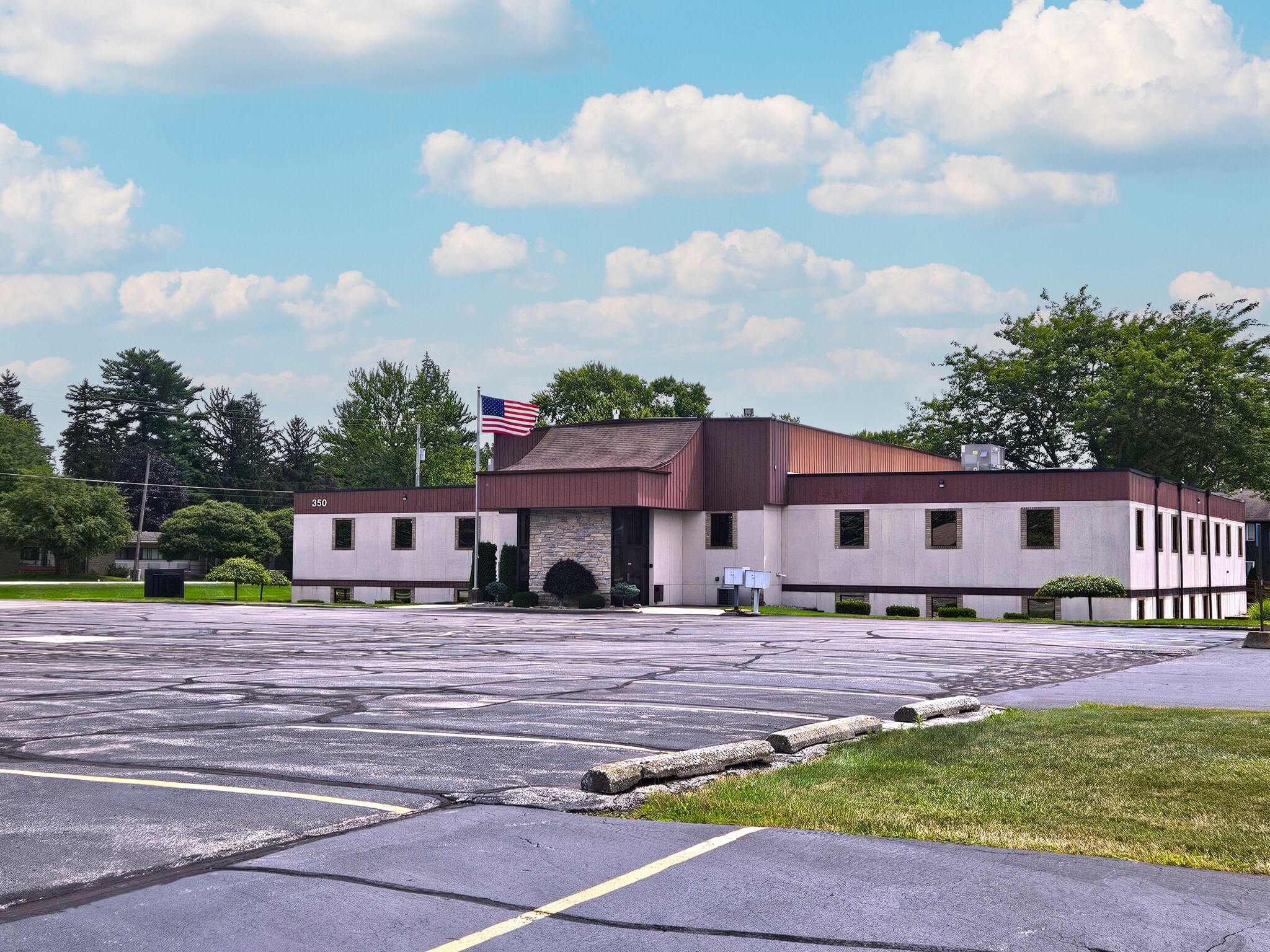 350 Saint Andrews Rd, Saginaw, MI for Sale