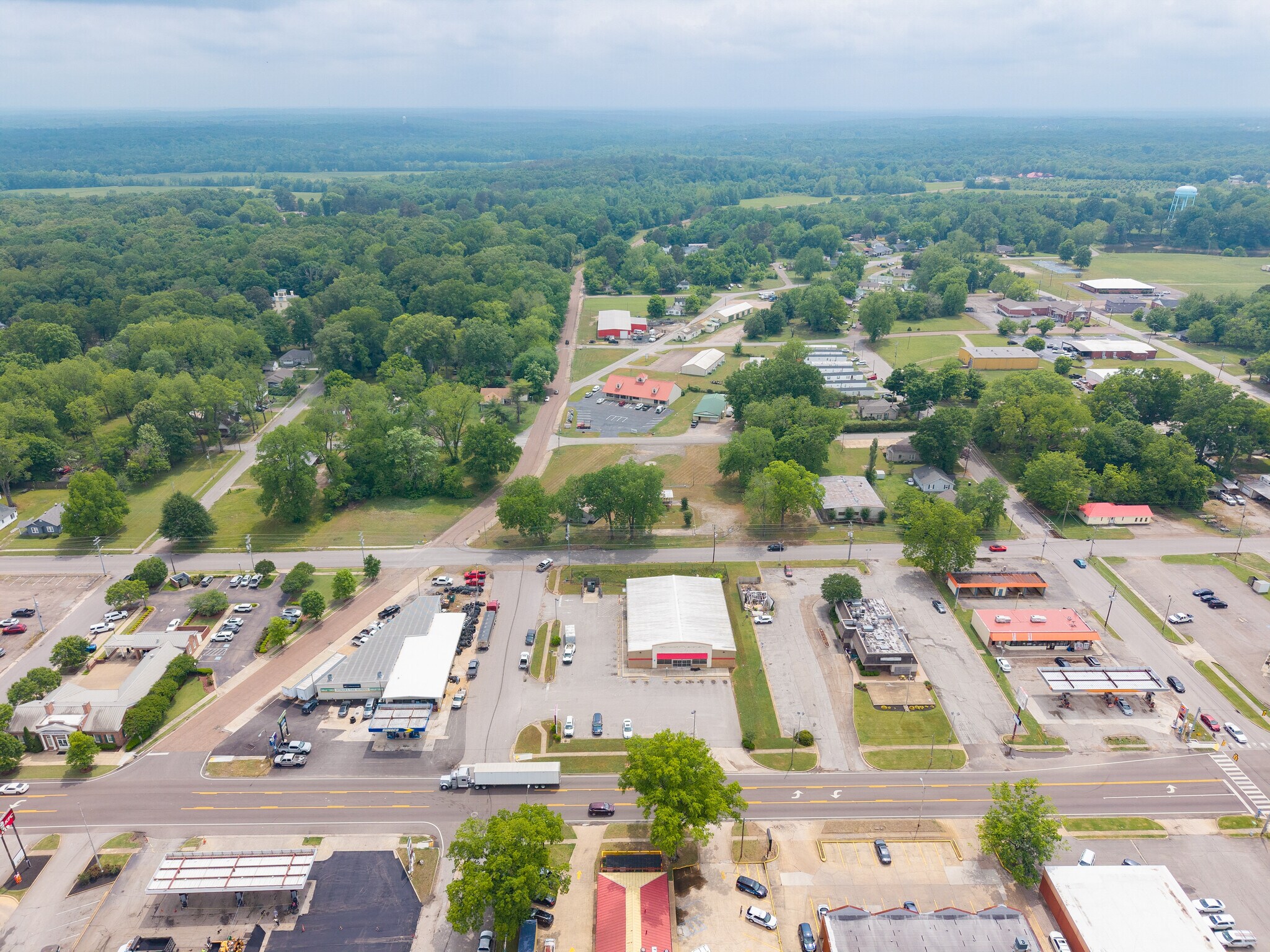605 W Market St, Bolivar, TN for Sale