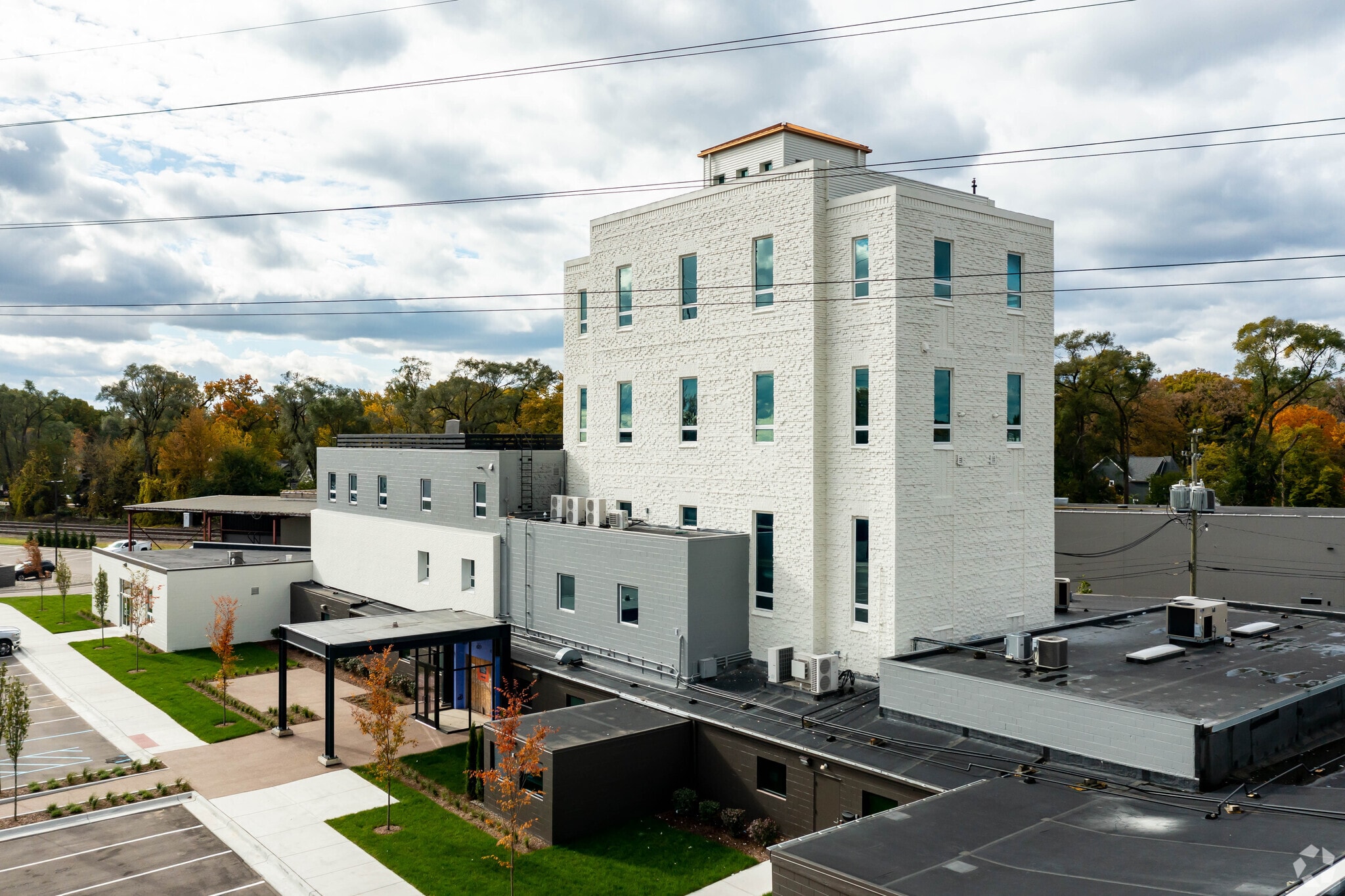 400-660 E 10 Mile Rd, Ferndale, MI for Rent