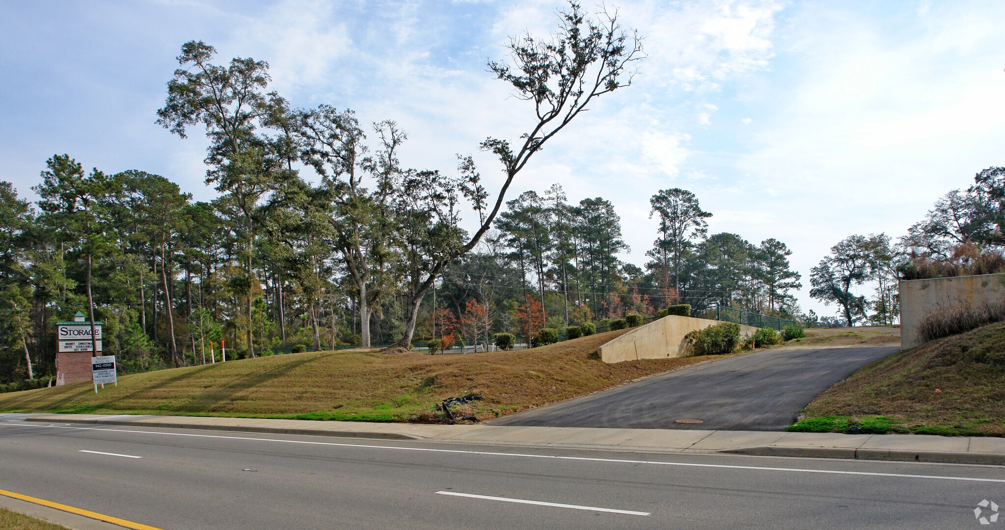 6875 Thomasville Rd, Tallahassee, FL for Rent
