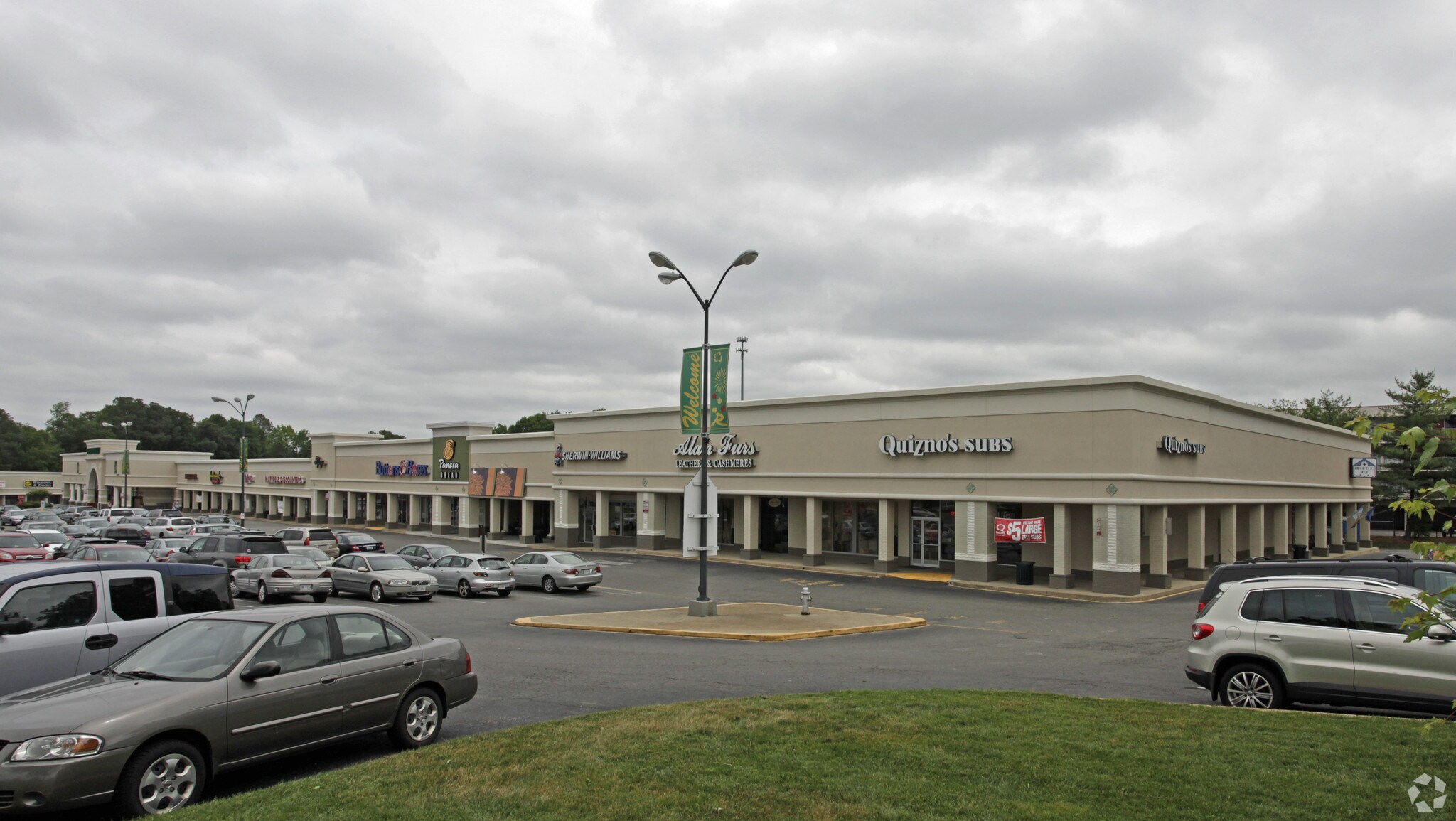 1507 N Parham Rd Richmond, VA 23229 Shopping Center Property for