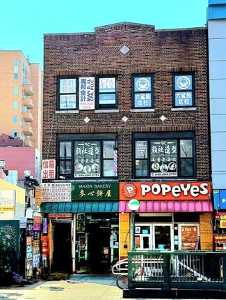 Flushing, NY Freestanding - 4006 Main St