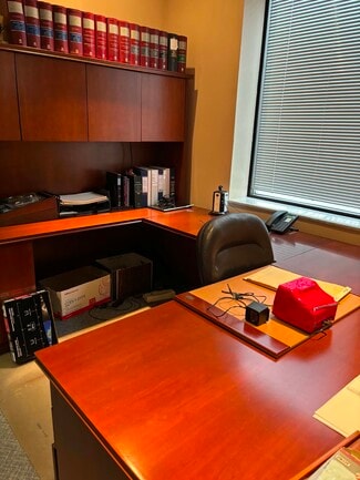 Windsor, ON Coworking Space - 215 Eugenie St W