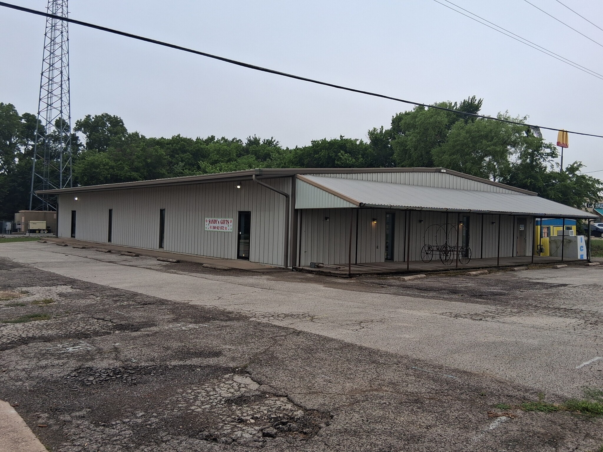 101 Chuck Sewell Dr, Marietta, OK for Sale