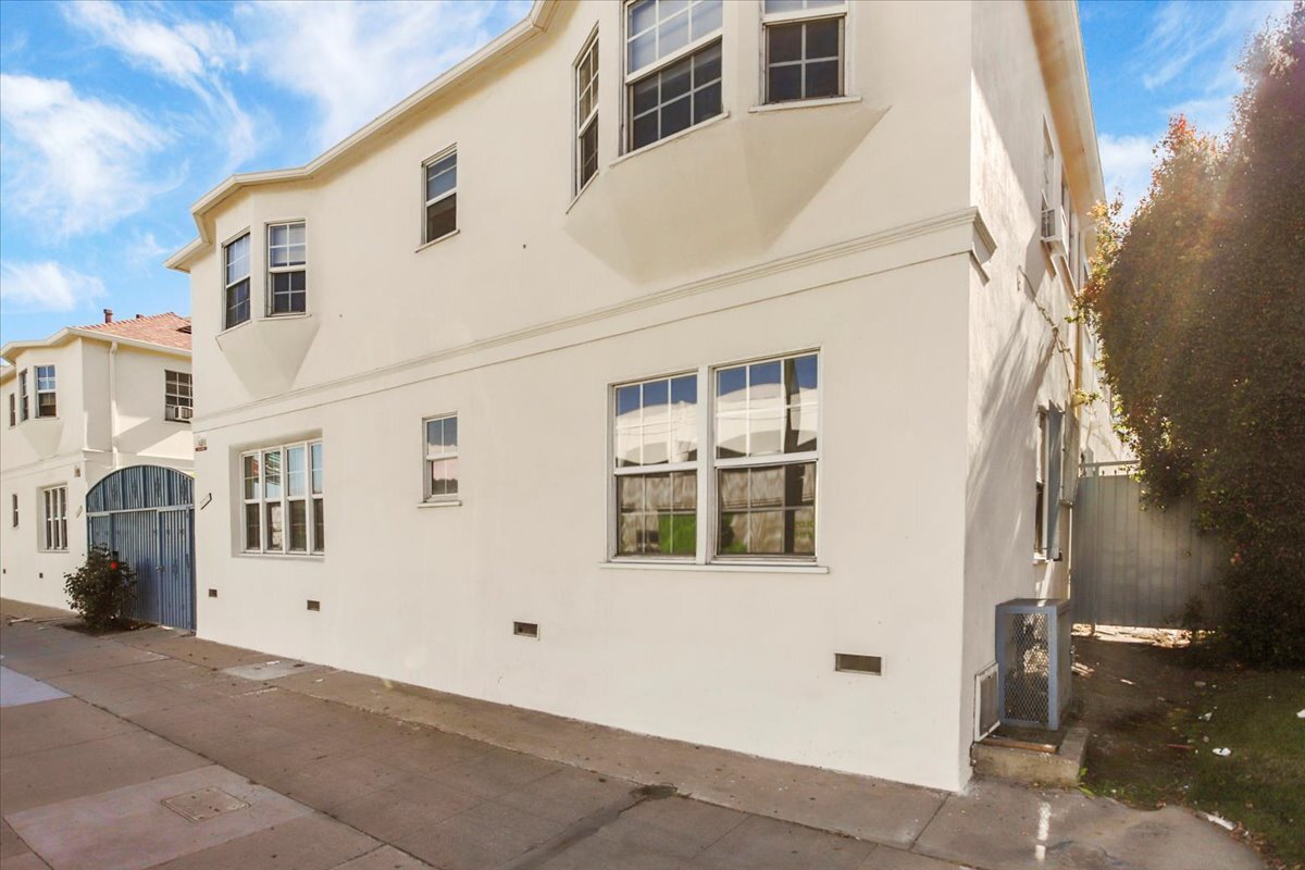 1243 S La Cienega Blvd Los Angeles, CA 90035 MultiFamily Property