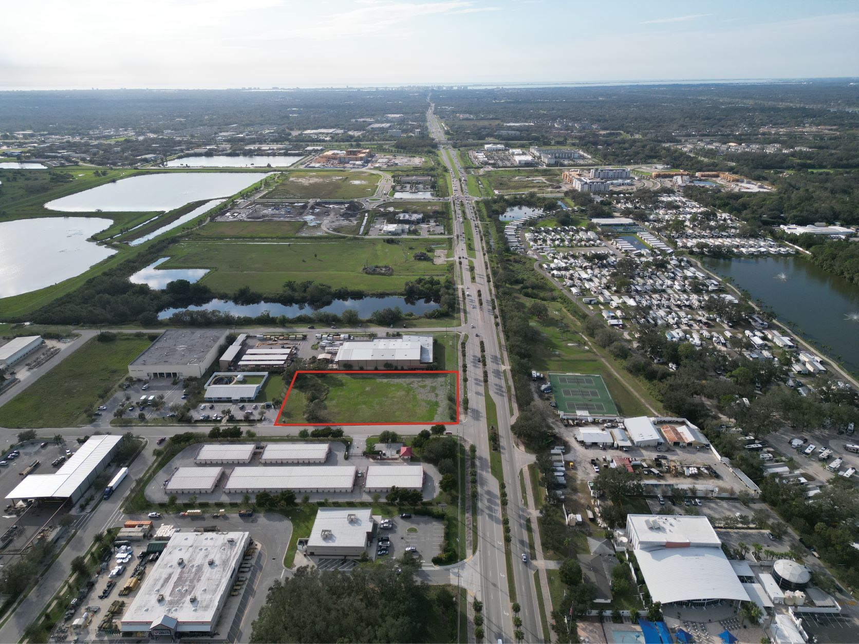 7050 Fruitville Sarasota, FL 34240 Industrial Property for Lease on