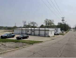 824 W Delavan Dr  