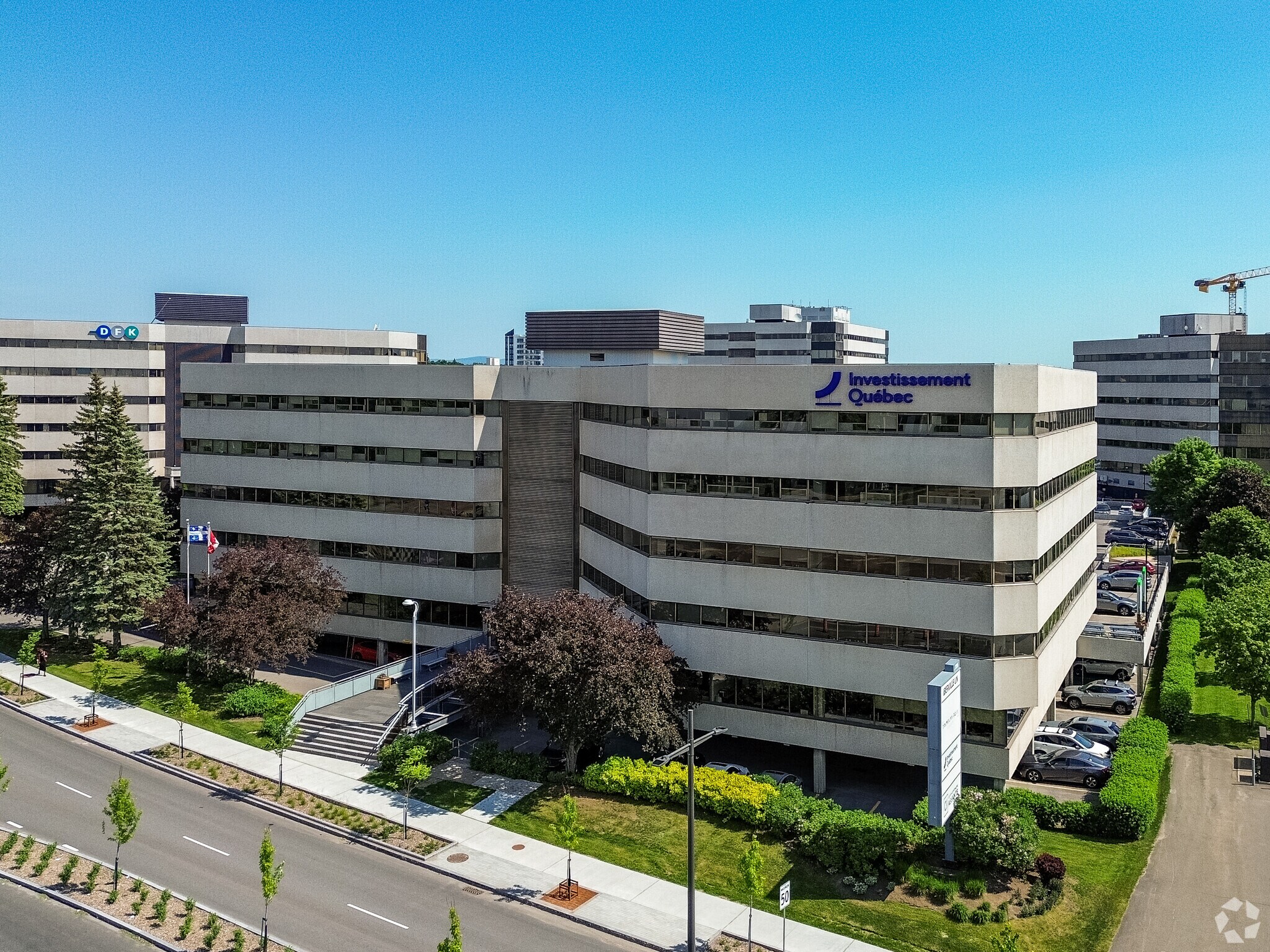 1195 Av Lavigerie, Québec, QC for Rent