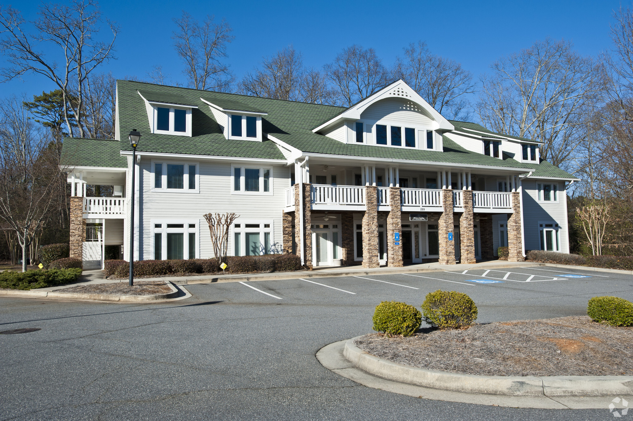 599 W Crossville Rd, Roswell, GA for Rent