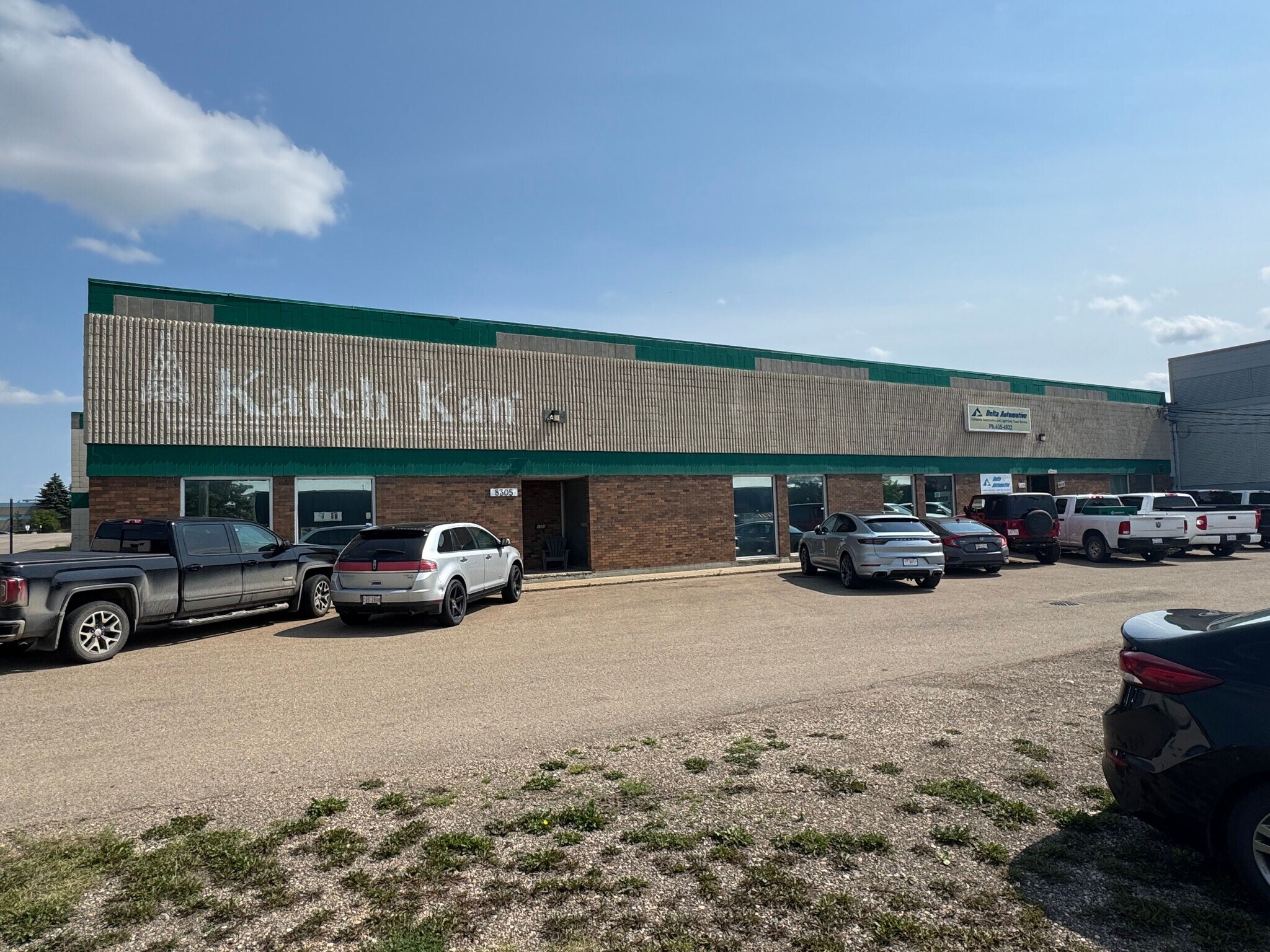 8305 Davies Rd NW, Edmonton, AB for Sale